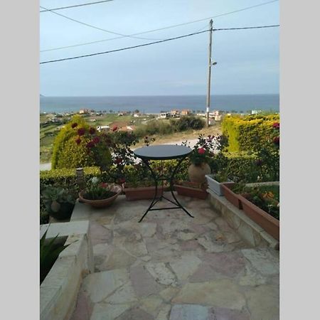 Villa Roses-Mourteri Exterior foto