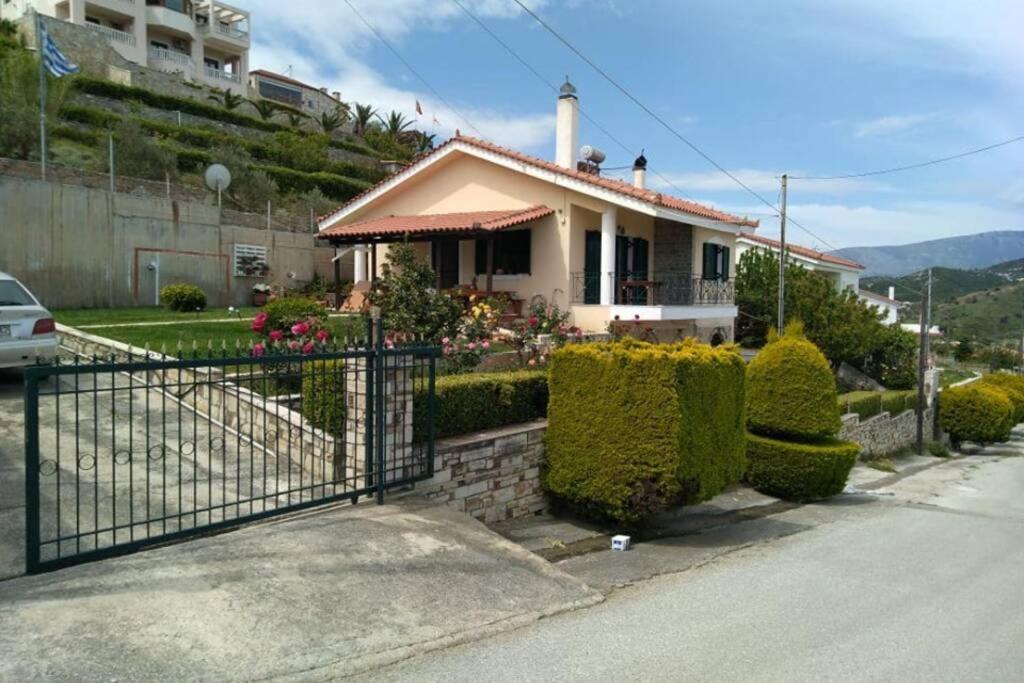Villa Roses-Mourteri Exterior foto
